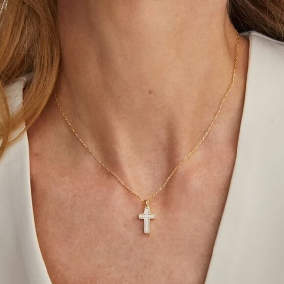 Kendra Scott Elisa Gold Dichroic Glass Pendant Necklace - Picture 5 of 5